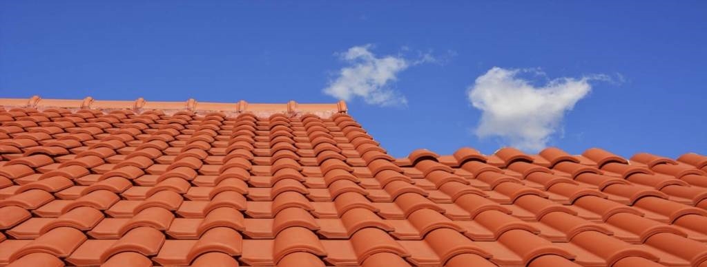 Jak zainstalować rolety antywłamaniowe na okno dachowe